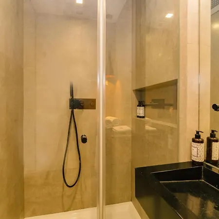 Πανσιόν Bairro Alto Music 3*