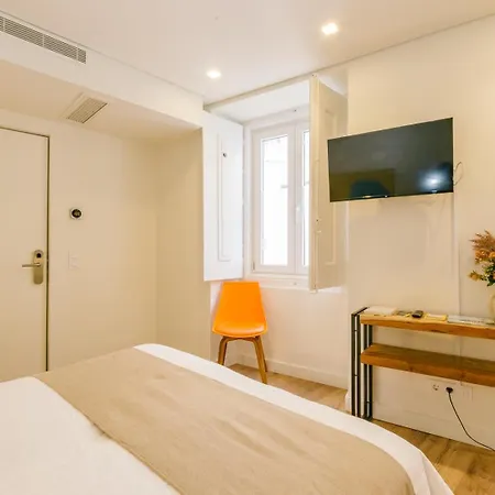 Πανσιόν Bairro Alto Music